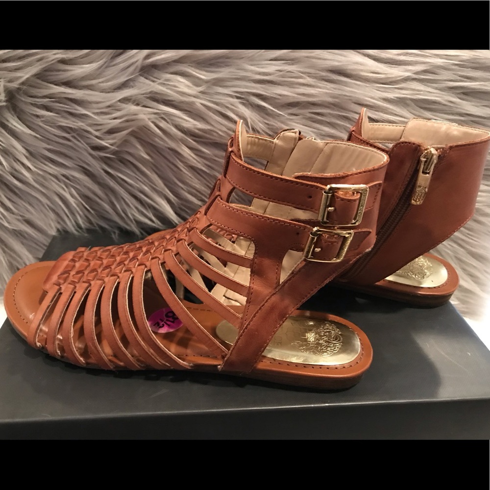 Vince Camuto sandals - Picture 2 of 2